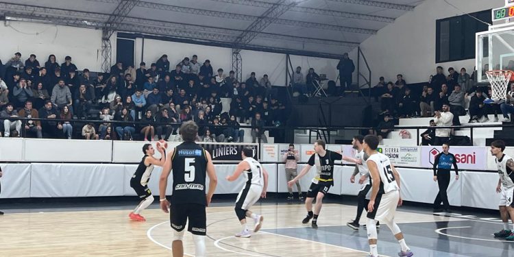 Liniers sigue de 3 en 3 y no tuvo problemas ante Olimpo