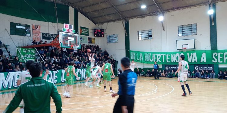 En el duelo de bombas, Wilson detonated the night