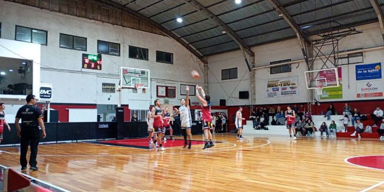 Sportivo pegó un golpazo TRI
