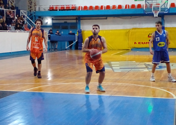 San Lorenzo golpeó al candidato