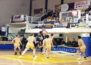 Liniers festejó lejos de su casa