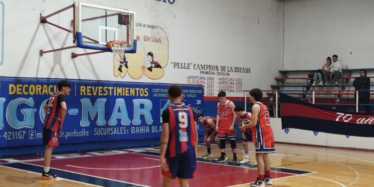 Velocidad resistió y se llevó un triunfo