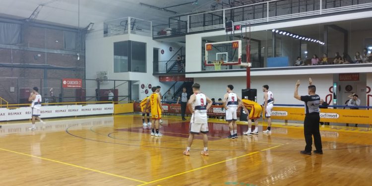 Bahiense lucha y sigue