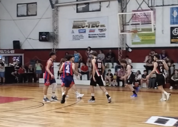 Sólida victoria tricolor