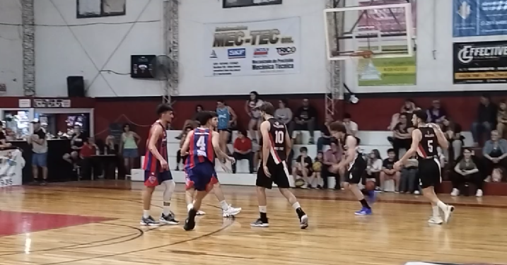 Sólida victoria tricolor