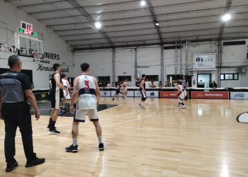 Napostá corrió de atrás y sorprendió