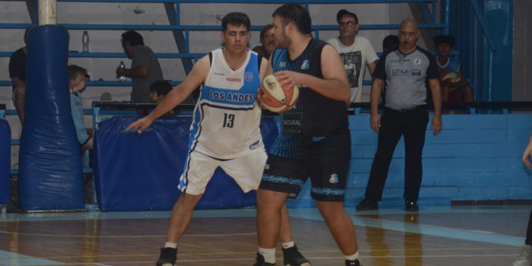 Ateneo ganó la batalla con el “Casco” puesto y un bombazo