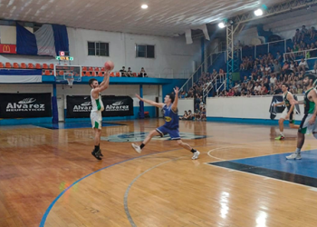 Villa Mitre ganó un partidazo y sigue como unico puntero