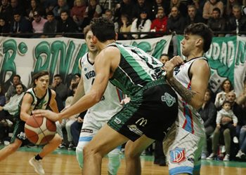 Villa Mitre al frente en la serie