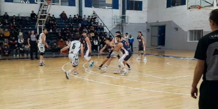 Napostá hizo los deberes y ganó el primer juego