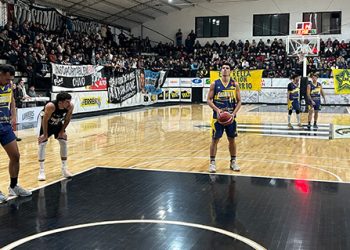 Liniers se quedó con un primer juego caliente