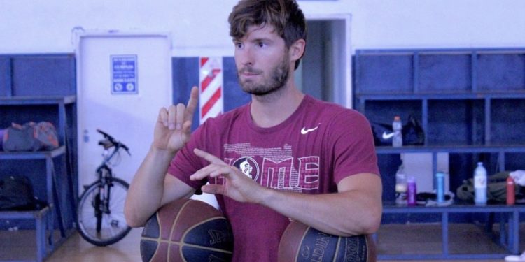 Villa Mitre presentó a Hernán Ferrero como nuevo entrenador