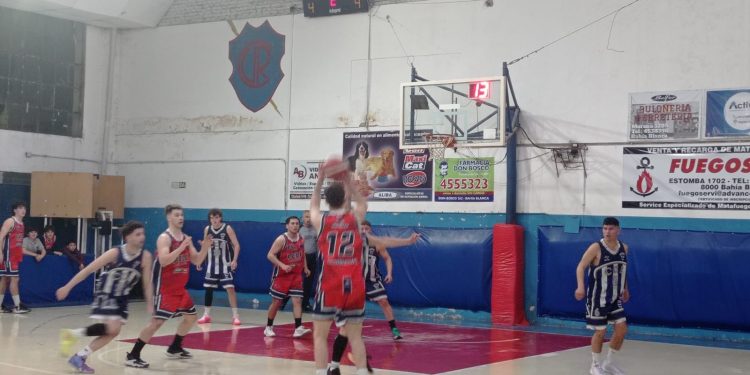 Espora se lleva un duelo defensivo