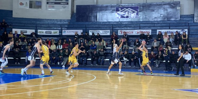 Estudiantes tuvo el debut de su estrella