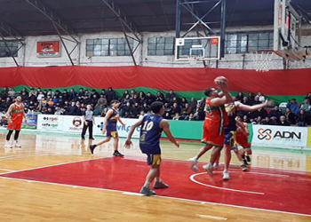 Alem demolió en el cierre y volvió a ganar