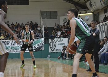 Villa Mitre sigue sumando