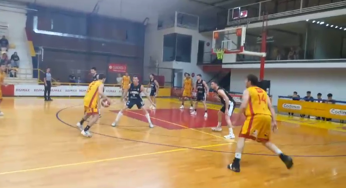 Liniers hundió un poco más a Bahiense