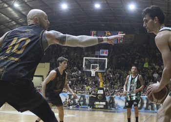 Al frente Villa Mitre