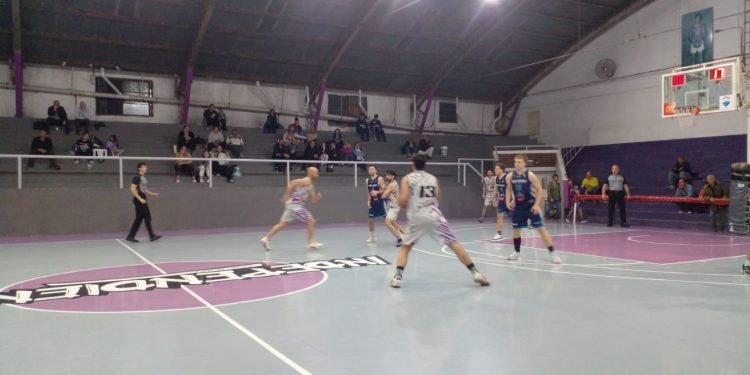 Independiente no se quiere bajar de la lucha