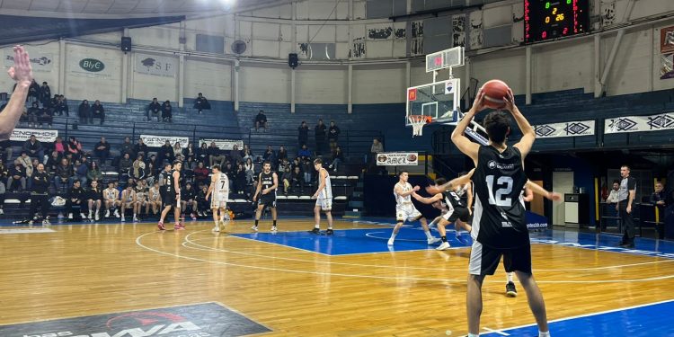 Liniers y Olimpo, con pocas luces