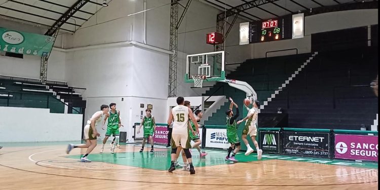 El portuario vence a Altense en un partido duro