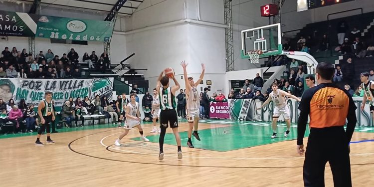 Olimpo se lleva el clásico y queda puntero