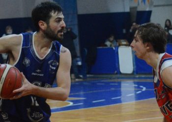 Espora forzó un tercer compromiso