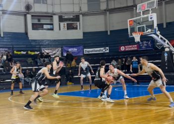 Olimpo venció a Estudiantes en un partido que se jugó en dos canchas.