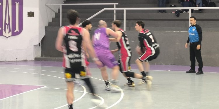 Independiente defendió su pabellón a pura bomba