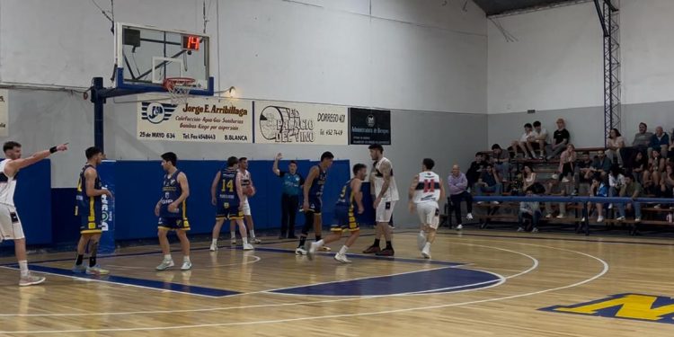 Napo no se toma ni un Segundo