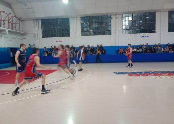 Velo encendió el motor y está a un paso de los playoffs