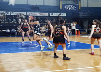 Estudiantes fue mucho más que el desorientado Bahiense