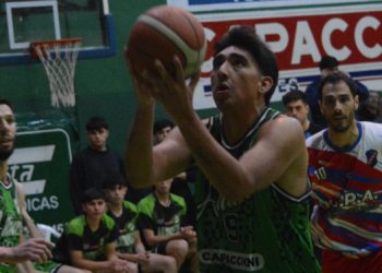 Altense se impuso en suplementario y forzó un tercer compromiso