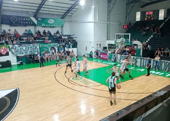 Villa Mitre dominó de principio a fin y tomó ventaja en la serie ante Alem