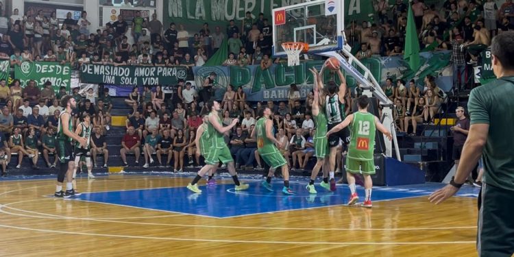 Villa Mitre sacó chapa y empardó la serie