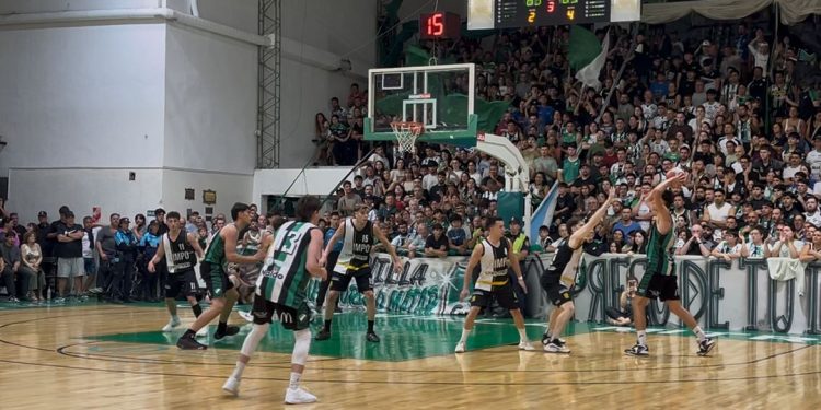 Pennacchiotti no se tomó Franco y puso a Villa Mitre arriba en la Superfinal