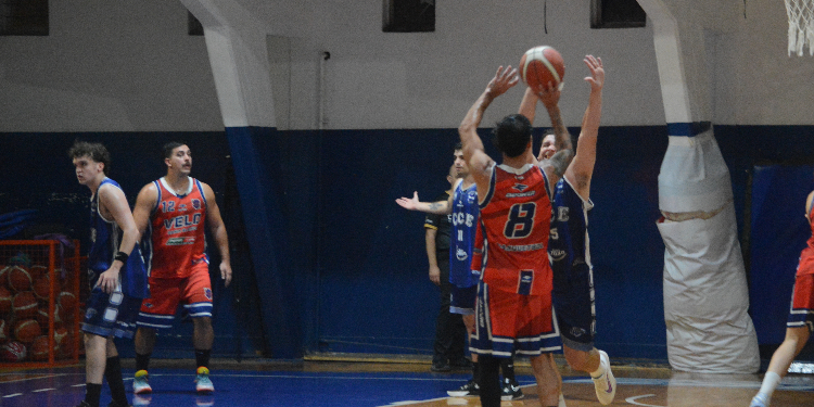 Con su “Ferrari” a pura Velocidad