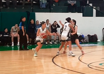 Estudiantes se quedó con todo en el último instante