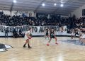 Napo sacó del partido a Liniers y forzó un tercer juego