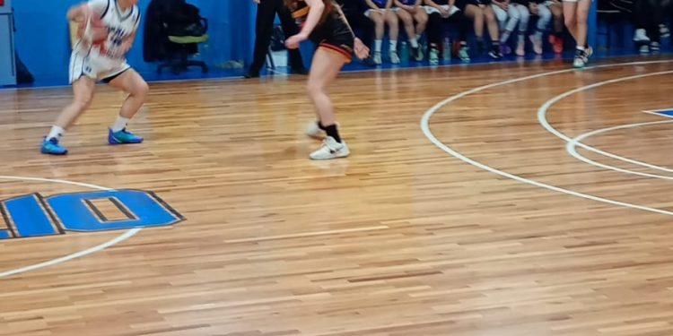 Las subcampeonas arrancaron con el pie derecho