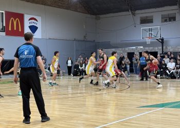 Pisó fuerte en White y llegó a semifinales
