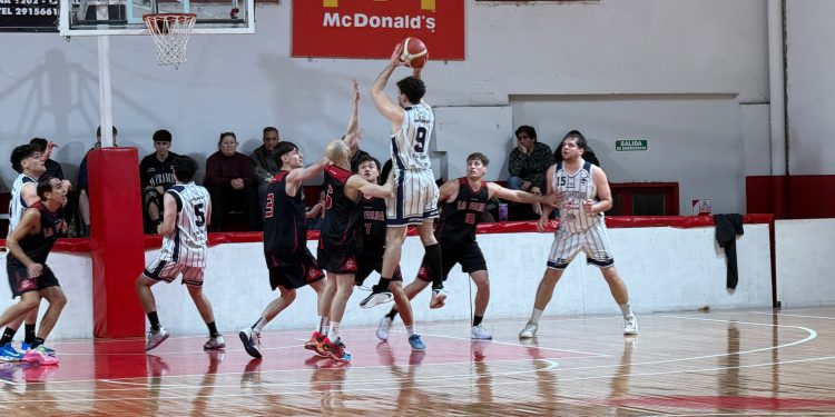 Espora pegó primero